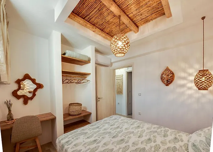 Mila, Beach, By Naxosvibe * איוס פרוקופיוס